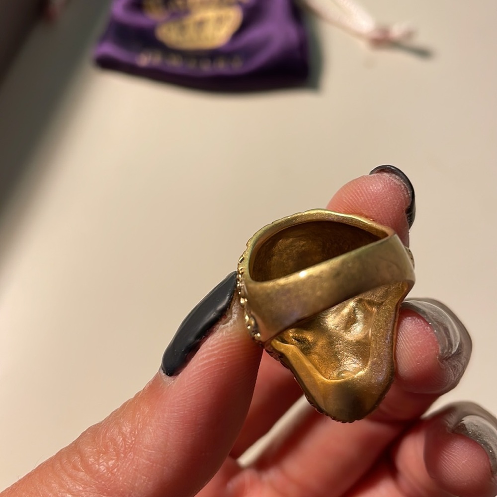gold color pirate 🏴‍☠️ of Caribbean skull rings sz 8 disney couture jewelry - Picture 5 of 9